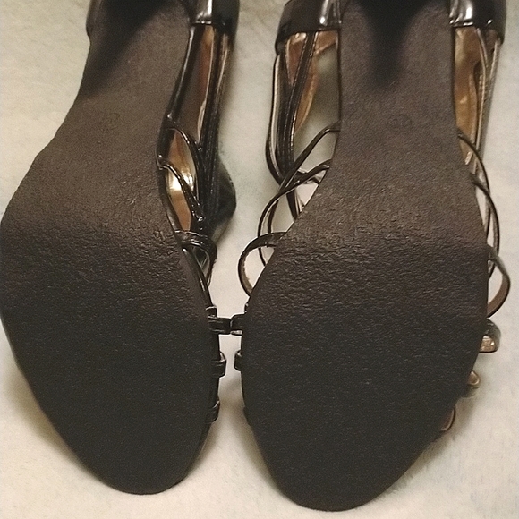 Avon Black Strappy Sling Back Heels Size 10 - Picture 5 of 11
